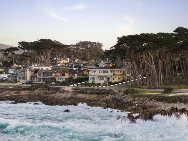 1051 Ocean View Boulevard , Pacific Grove, CA 93950