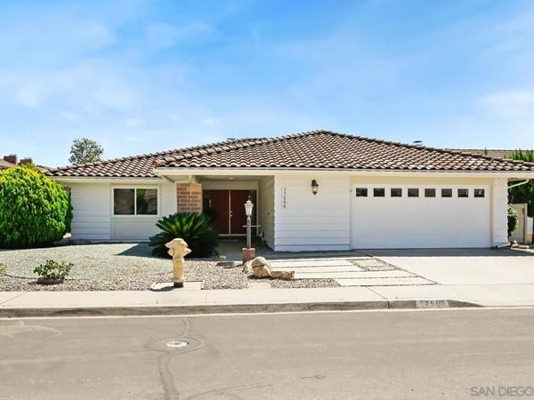 17506 Plaza Karena , San Diego, CA 92128