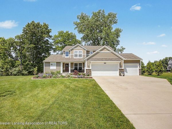 9660 Tobermory Drive, Haslett, MI 48840
