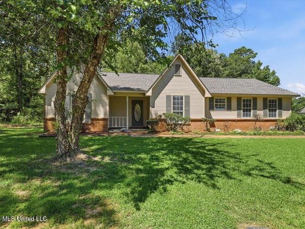 1385 Oak Vinyard Drive, Jackson, MS 39272