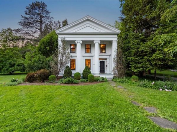 76 College Street , Clinton, NY 13323