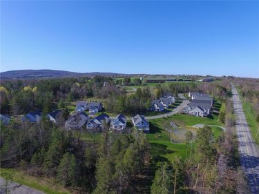 5564 Lakewood Trail , Canandaigua, NY 14424