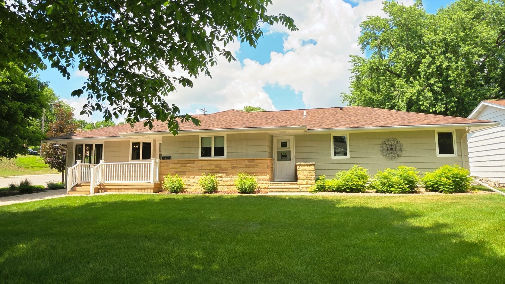690 7th Avenue , Granite Falls, MN 56241