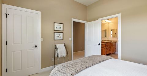 7231 Silver King Drive, Sparks, NV 89436 Photo