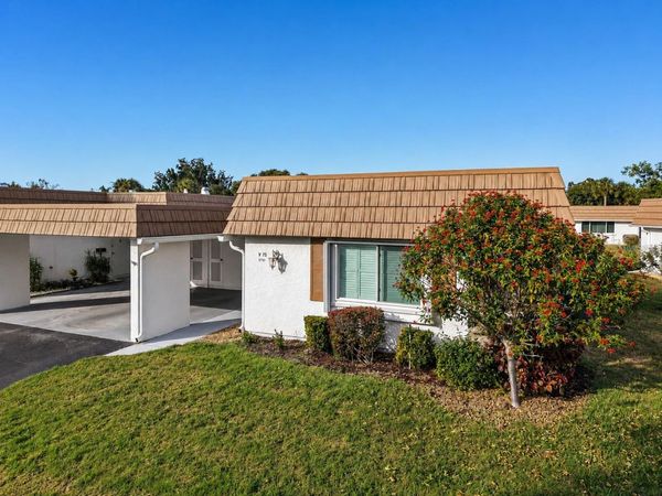 2731 RIVERBLUFF WAY , Unit V76, SARASOTA, FL 34231