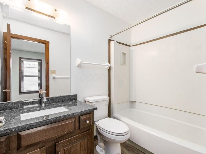 434 Edinburgh Road , Dublin, OH 43017 Photo 17