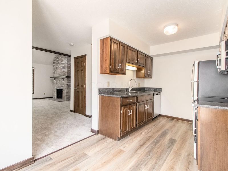 434 Edinburgh Road , Dublin, OH 43017 Photo 9