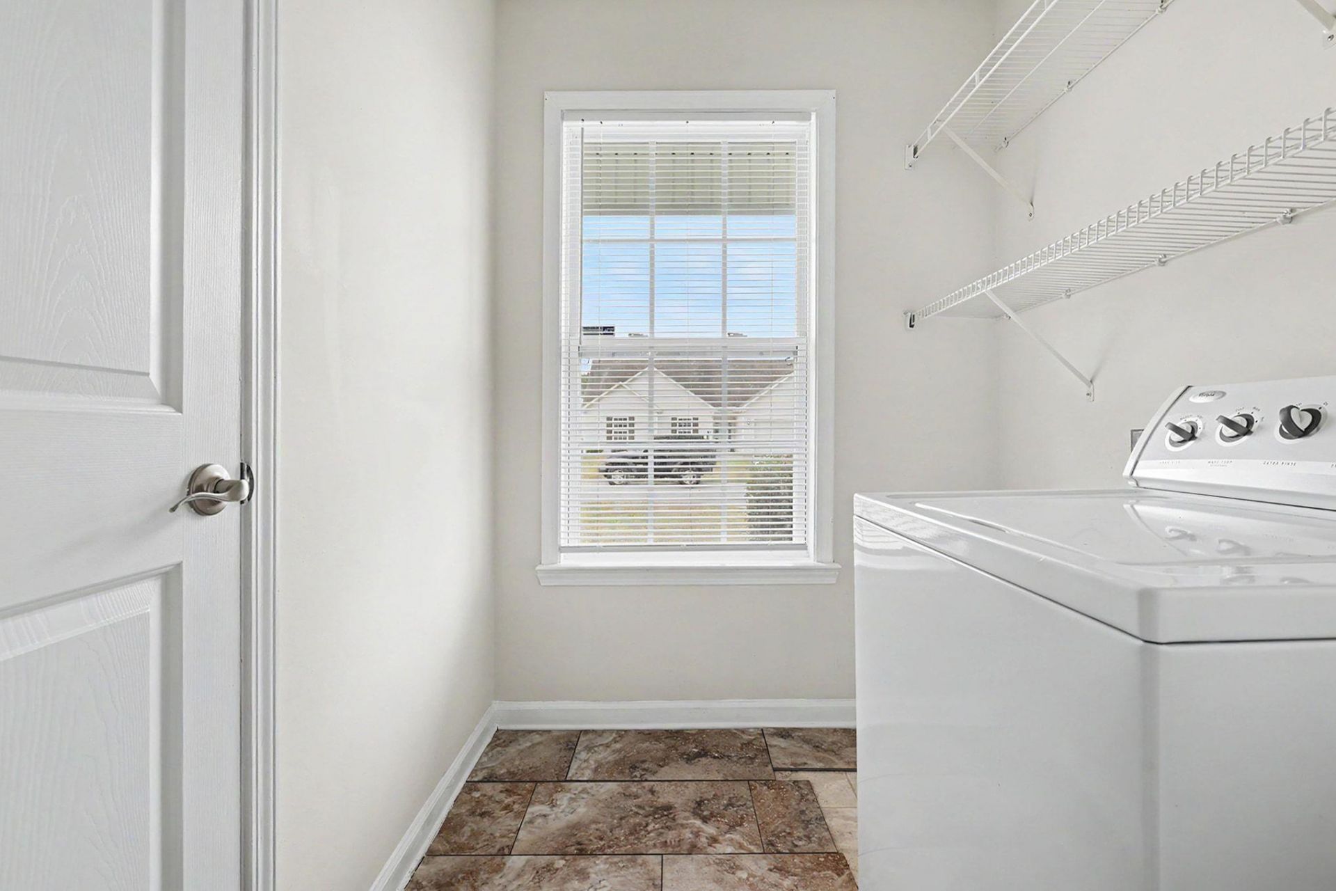306 Andorra St.  Photo 22