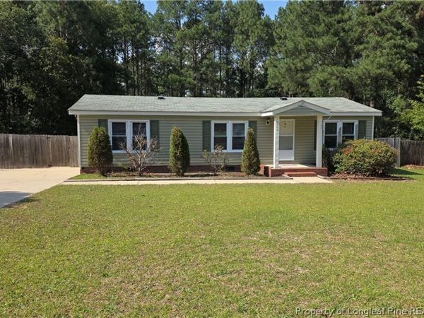 304 McDougald Drive , Raeford, NC 28376