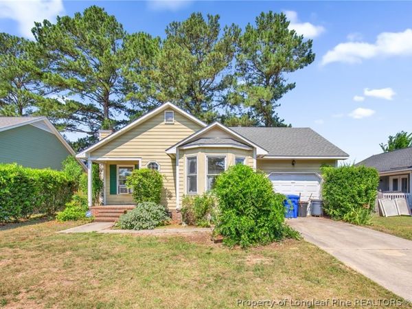 1582 Hazelcrest Drive , Fayetteville, NC 28304