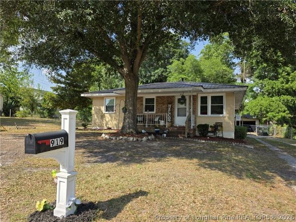919 Fleetwood Drive , Fayetteville, NC 28305