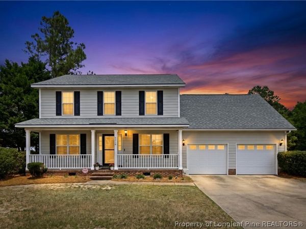 6016 Woodspring Drive , Hope Mills, NC 28348