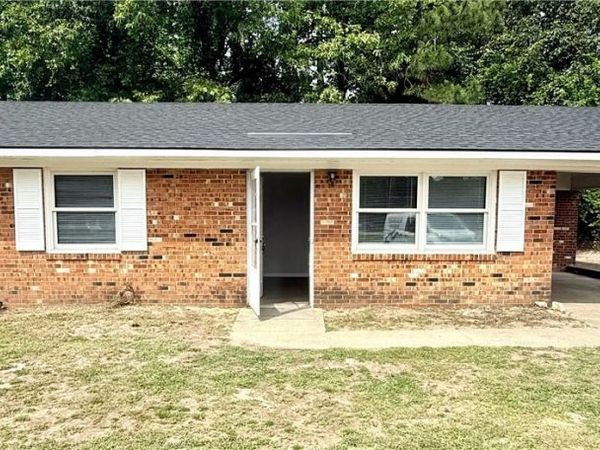 4730 Rosehill Road , Fayetteville, NC 28311