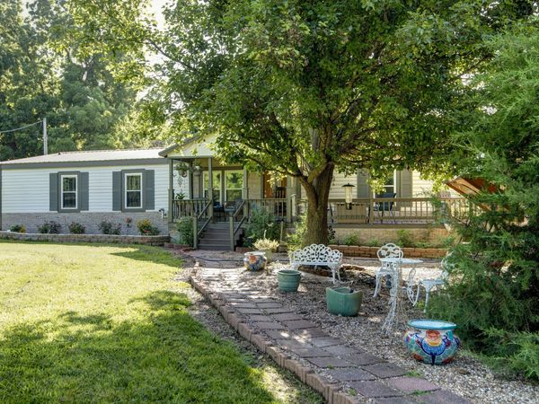 824 N Walnut Street , Pierce City, MO 65723