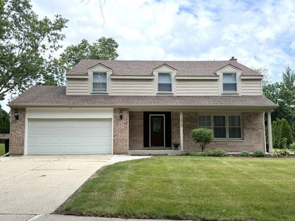 1520 Chippewa Drive , Naperville, IL 60563