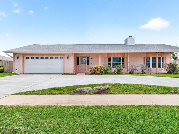 215 Dogwood Avenue, Melbourne Beach, FL 32951