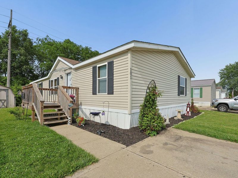 1100 Thornwood Drive SW, Unit Lot 101, Heath, OH 43056 Photo 2