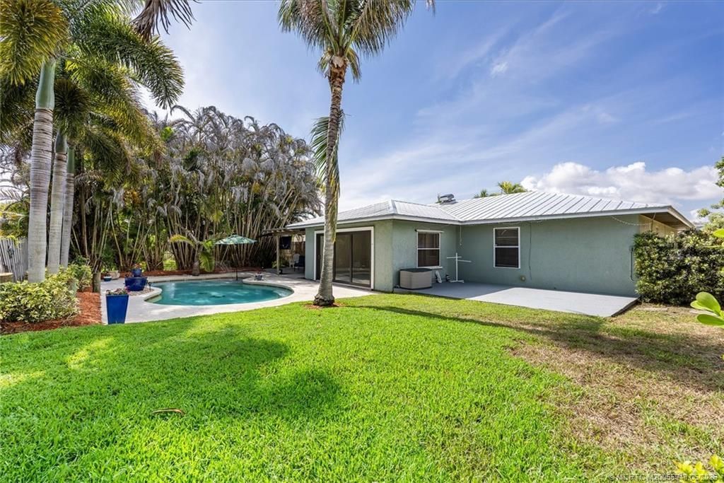 687 NE Maranta Terrado, Jensen Beach, FL 34957 Photo