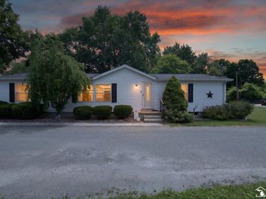 1070 Cherry Road, Temperance, MI 48182