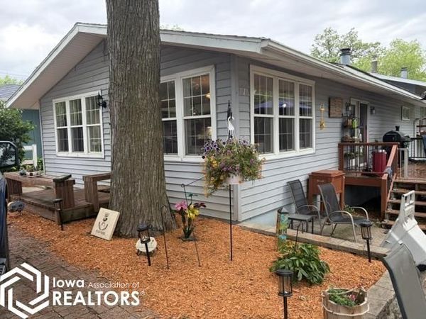 15034 Sycamore Street, Clear Lake, IA 50428