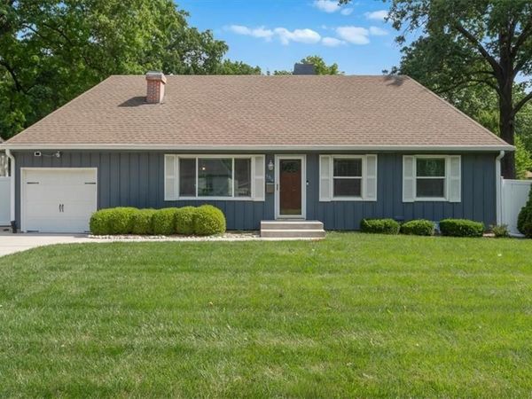 5914 W 76th Terrace, Prairie Village, KS 66208