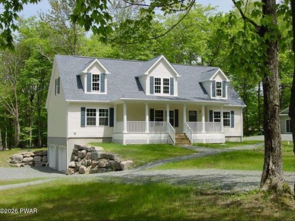 1335 Pennsylvania 390 , Greentown, PA 18426