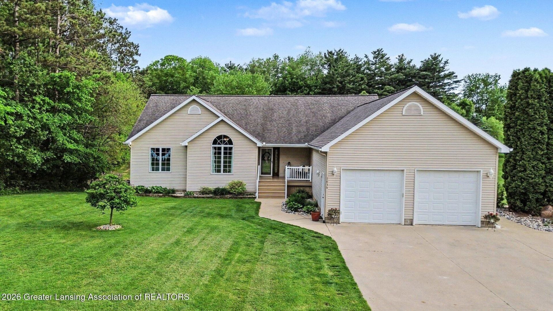 1035 Last Resort Drive, Stockbridge, MI 49285 Main Photo