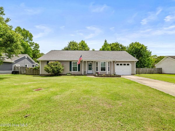 132 Stonemark Court , Jacksonville, NC 28540