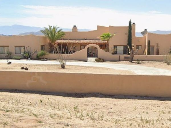 23577 South , Apple Valley, CA 92307