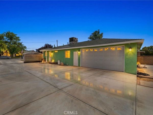 3333 W Avenue L4 , Lancaster, CA 93536