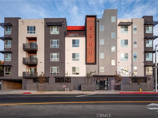 6800 Variel Avenue , Unit 204, Canoga Park, CA 91303