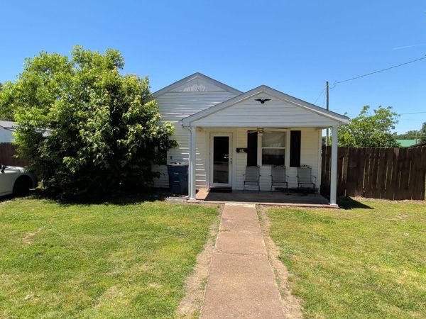 139 Meek Street , Martin, TN 38237