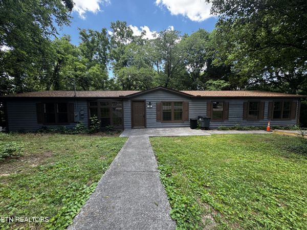 5001 Buffat Mill Rd, Knoxville, TN 37914