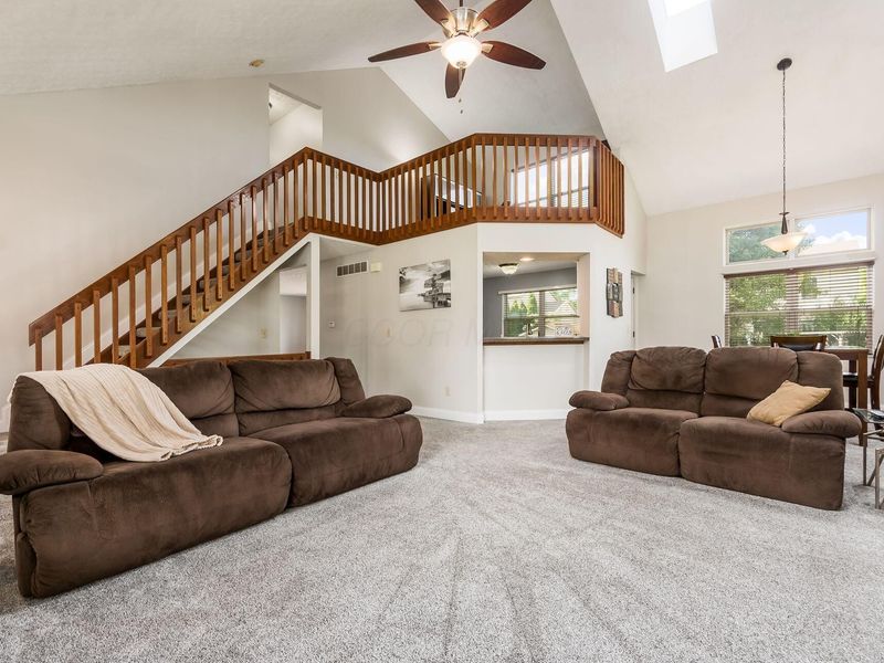 5396 Delano Court , Hilliard, OH 43026 Photo 4