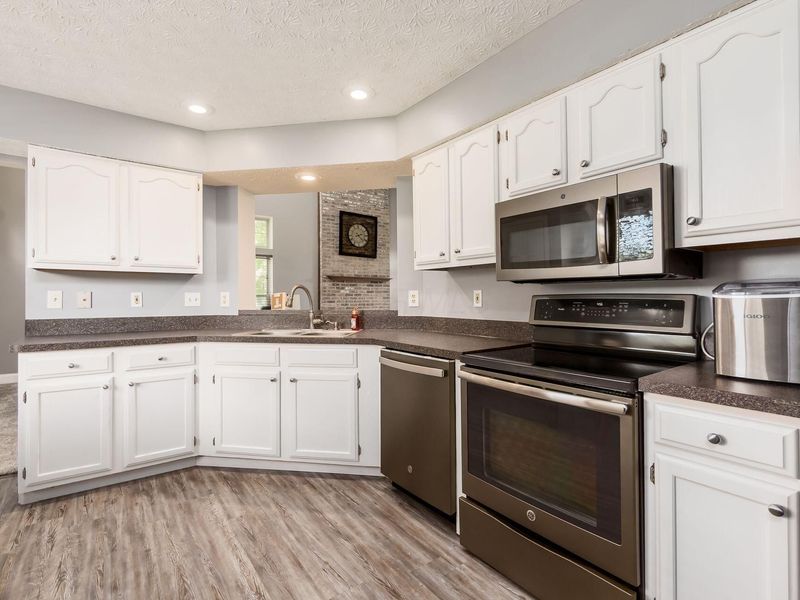 5396 Delano Court , Hilliard, OH 43026 Photo 7