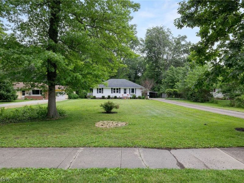 4117 Canterbury Road, North Olmsted, OH 44070 Photo 2