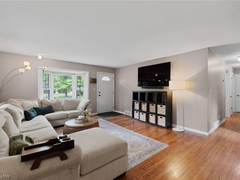 4117 Canterbury Road, North Olmsted, OH 44070 Photo 7