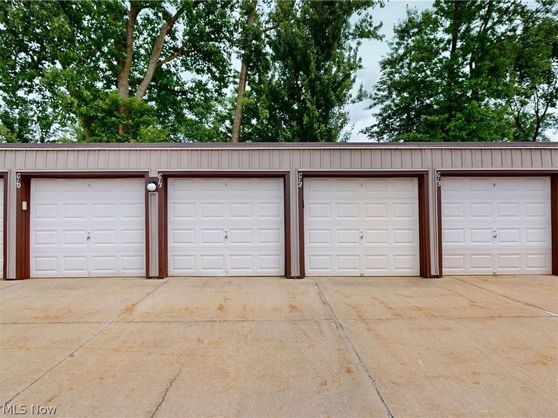 9510 Cove Drive, Unit C 11, North Royalton, OH 44133 Photo 3