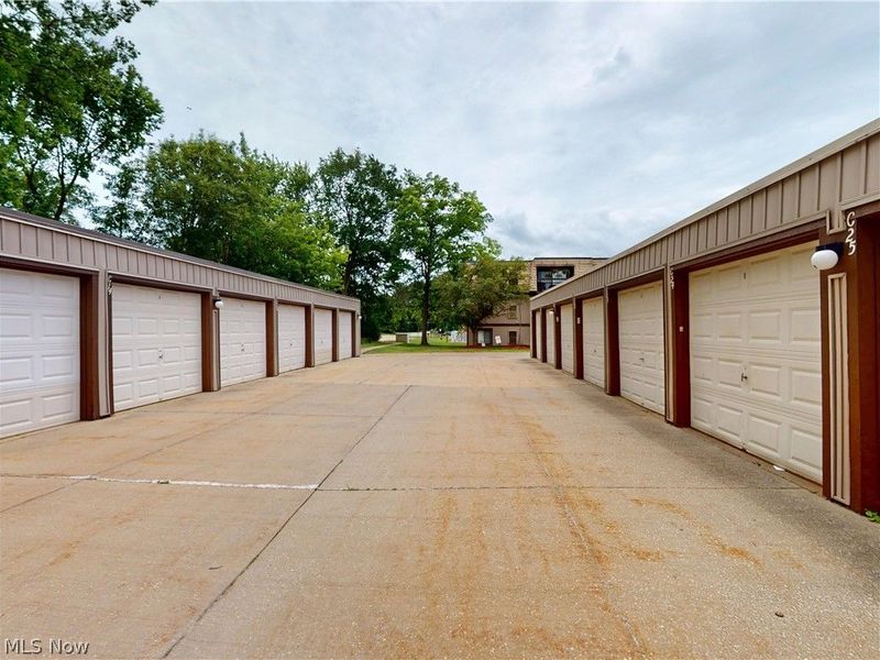 9510 Cove Drive, Unit C 11, North Royalton, OH 44133 Photo 4