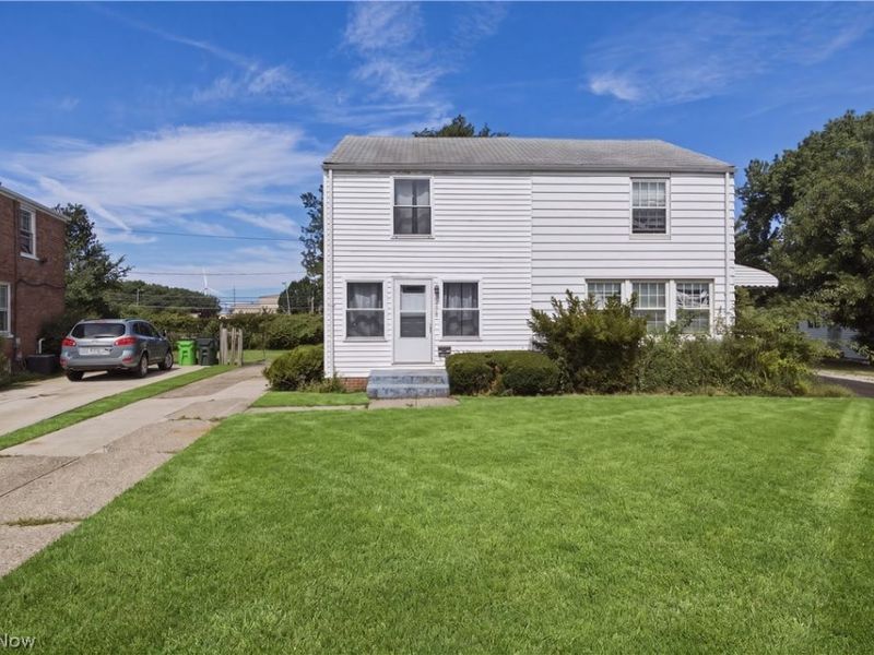 1464 E 248th Street, Euclid, OH 44117 Photo 4