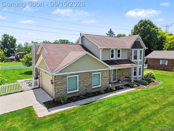 6433 Woodcrest Ridge, Independence Twp, MI 48346