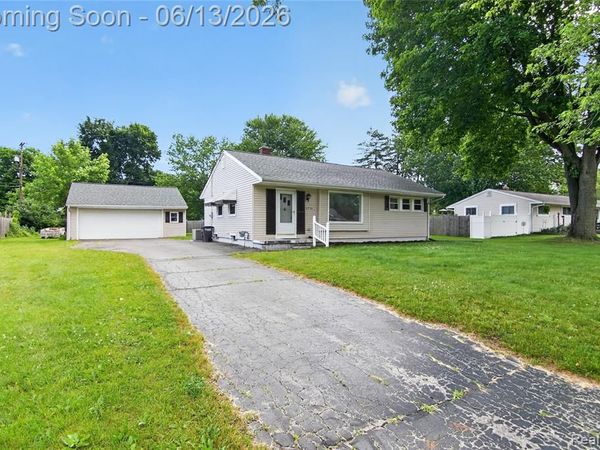 2730 Hillcrest Street, Summit Twp, MI 49203