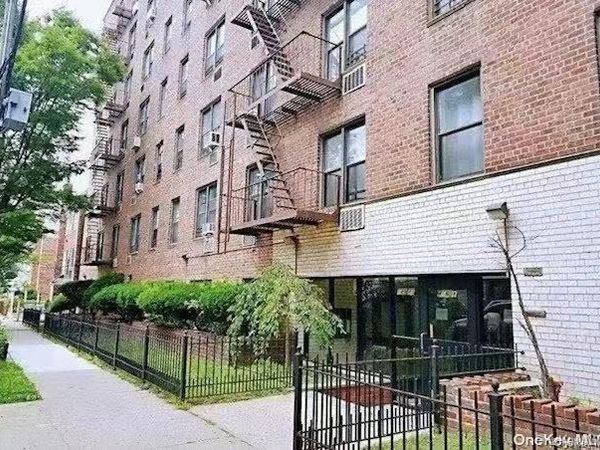 149-43 35Th Ave, Flushing, NY 11354