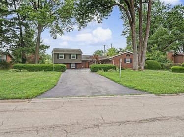 5158 Oak Tree Drive, Dayton, OH 45440