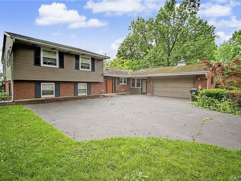 5158 Oak Tree Drive, Dayton, OH 45440 Photo 2
