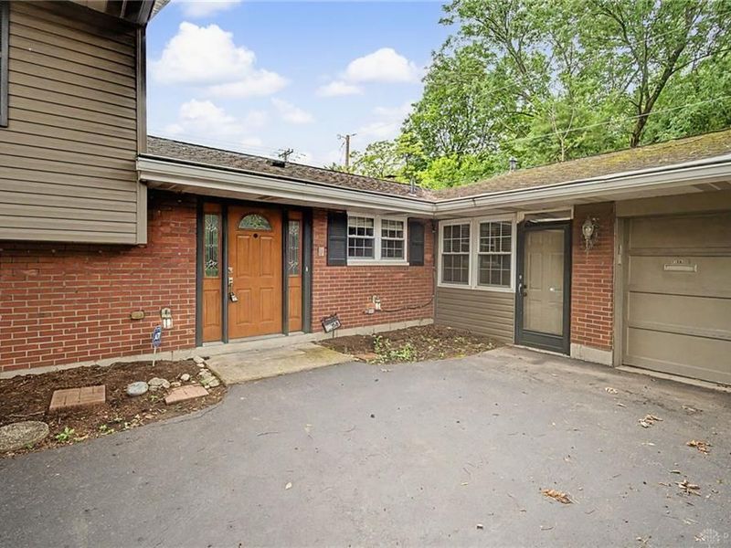 5158 Oak Tree Drive, Dayton, OH 45440 Photo 3