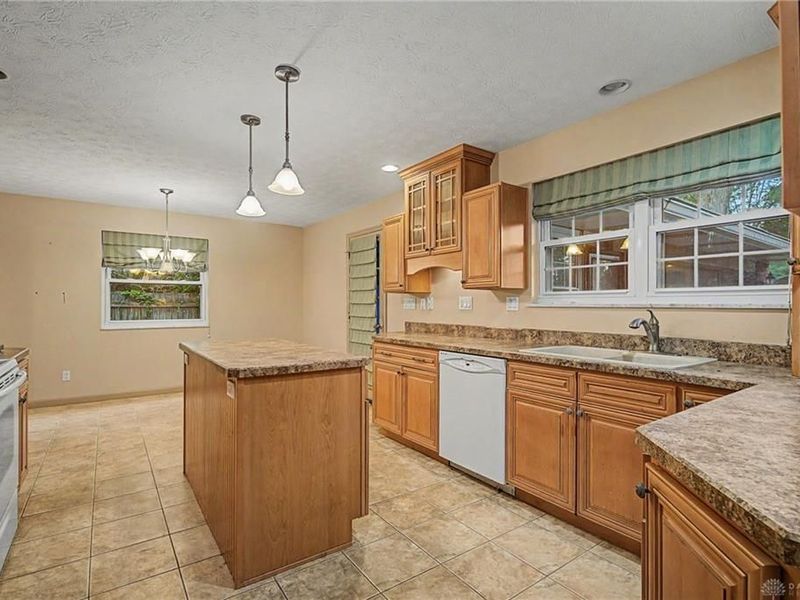 5158 Oak Tree Drive, Dayton, OH 45440 Photo 5