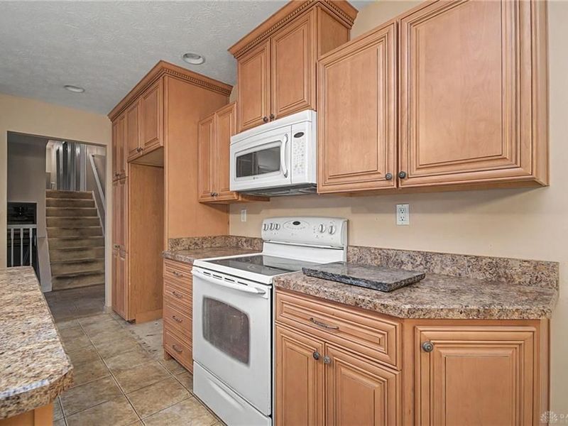 5158 Oak Tree Drive, Dayton, OH 45440 Photo 9