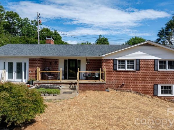 35 Glendale Drive, Spruce Pine, NC 28777