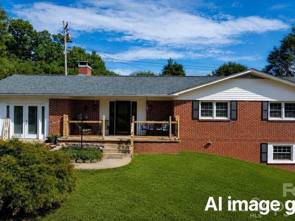 35 Glendale Drive, Spruce Pine, NC 28777